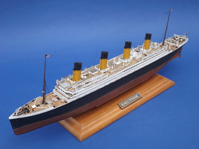 R.M.S. TITANIC