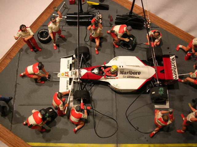 PIT STOP MCLAREN 4/5B