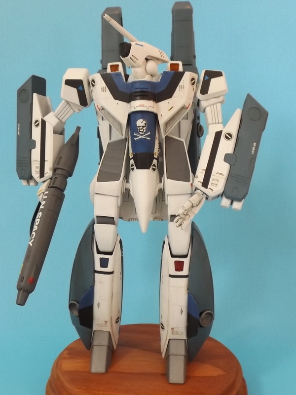 VF-1A SUPER BATTROID VALKYRIE